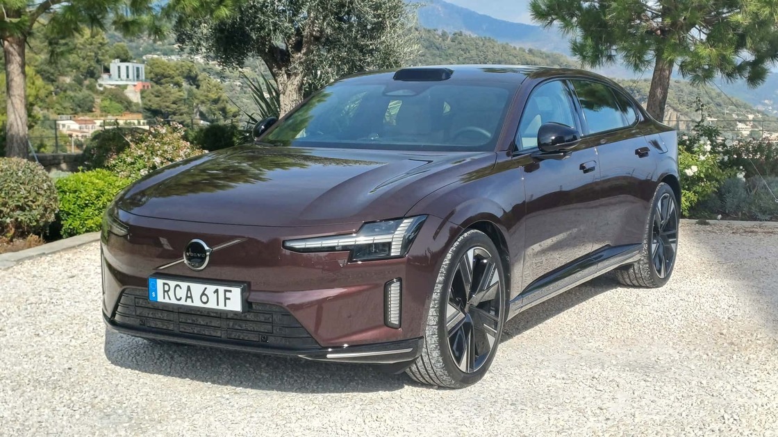 Volvo ES90