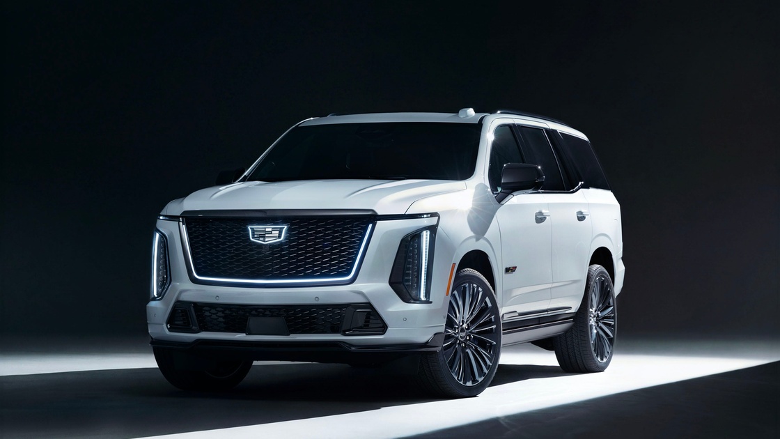 Cadillac отметил 125-летие юбилейным Escalade-V за 19,4 млн рублей