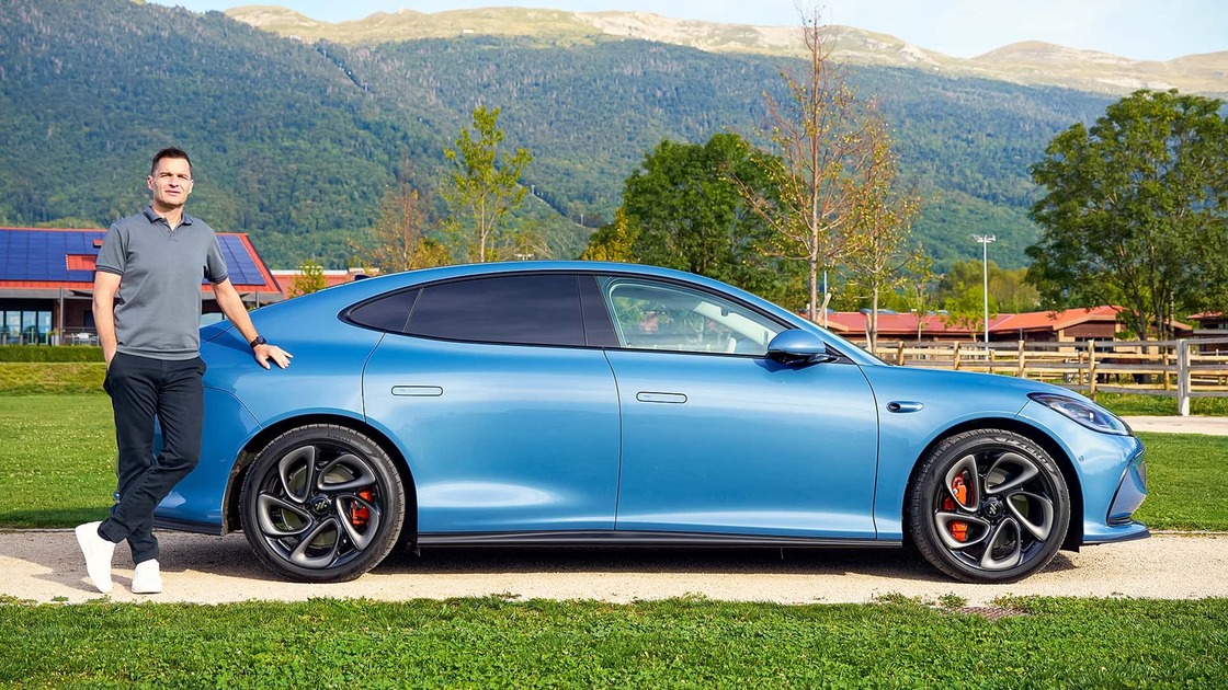 MG IM5: тест электрического лимузина на 751 силу