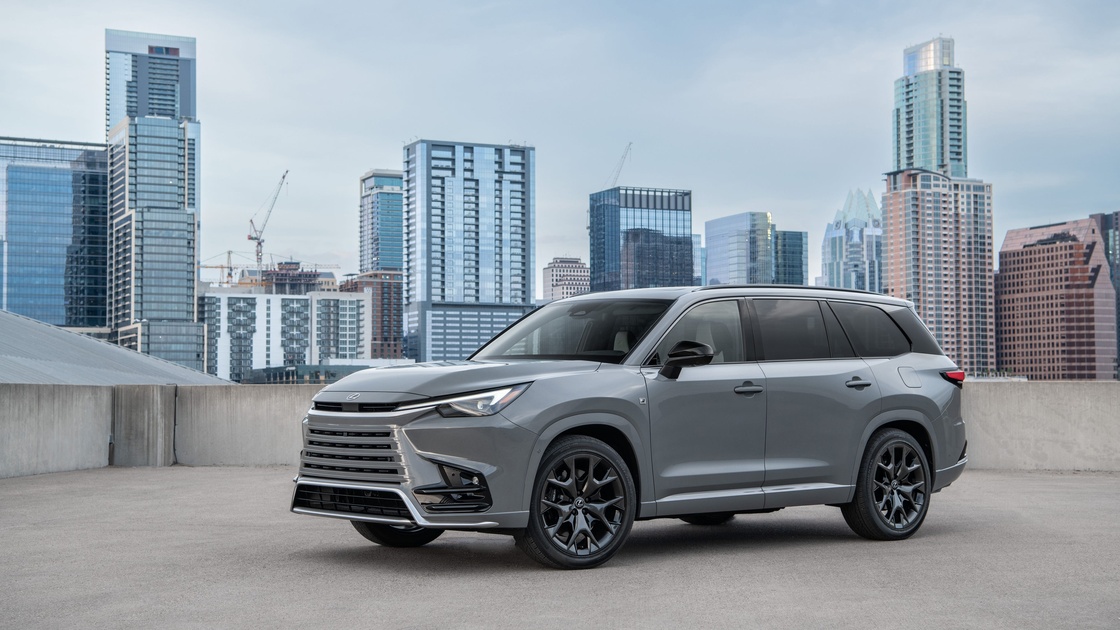 Lexus снял с производства подключаемый гибрид TX550h+
